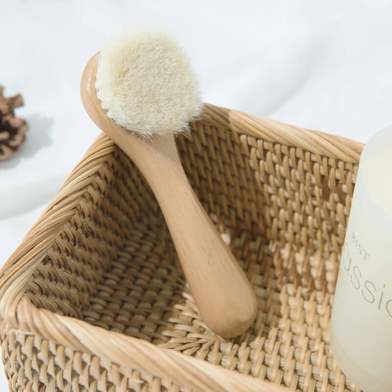 Natural Facial Cleaning Brush with Wool Bristle &Wooden Handle