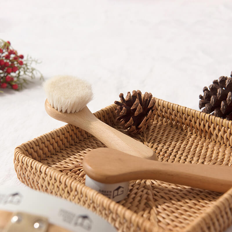 Natural Facial Cleaning Brush with Wool Bristle &Wooden Handle